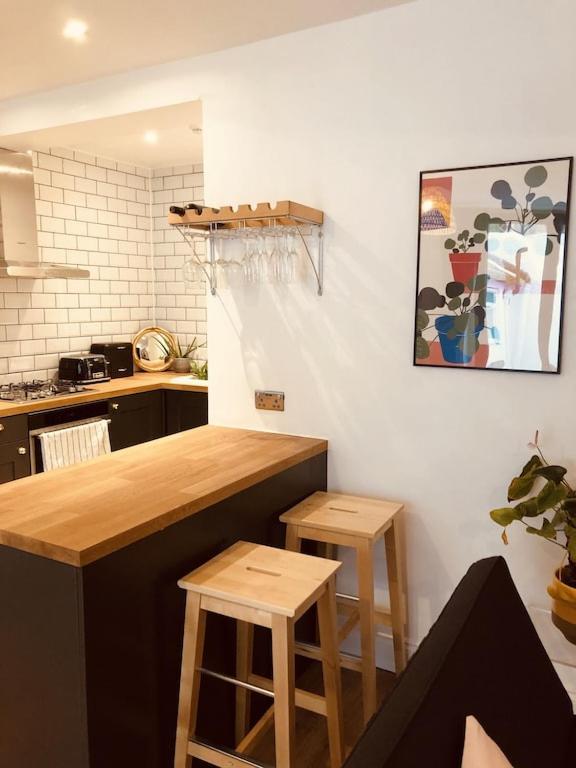 Central Brighton Flat, 3 Bedrooms, Sleeps 6, Close To Shops And Beach 외부 사진